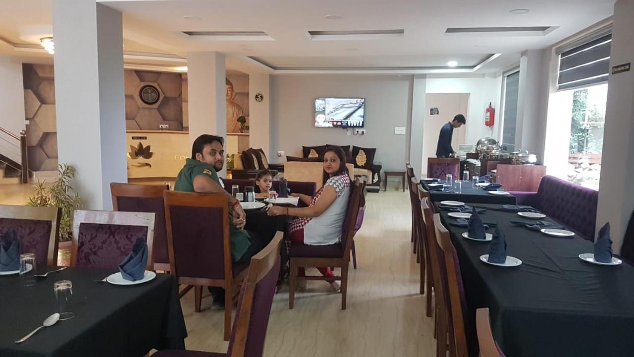 Готель Ak Continental - Mcleodganj Дармсала Екстер'єр фото
